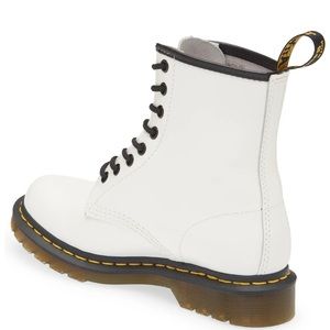 Dr. Martens 1460 W Boot